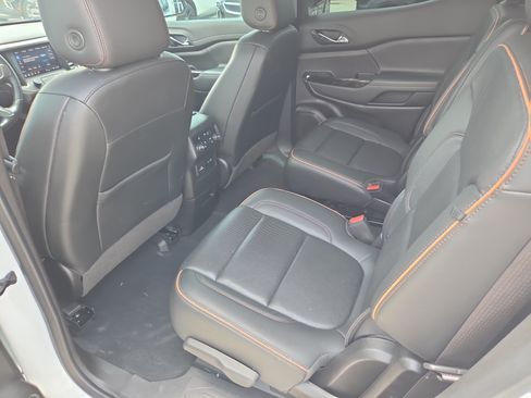 Used 2022 GMC Acadia AT4 w/ Technology Package AWD/4WD image 13