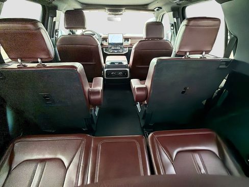 Certified 2023 Ford Expedition Limited image 30