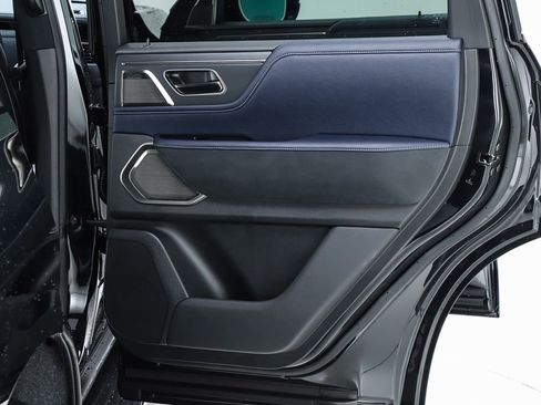 New 2026 INFINITI QX80 4WD w/ Sport Exterior Package image 32