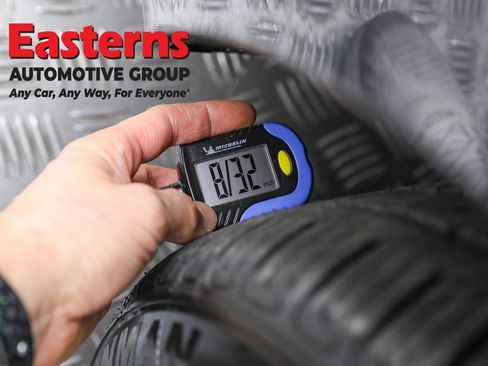 Used 2023 Tesla Model 3 Standard Range image 24