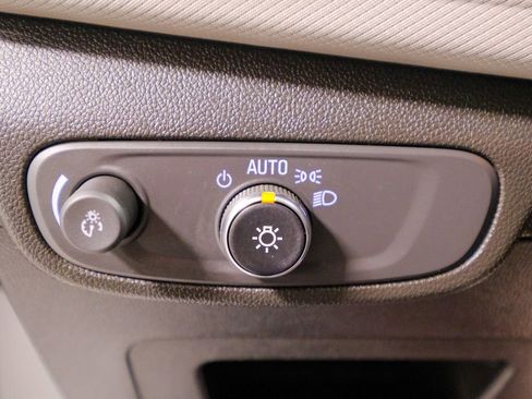 Used 2025 Chevrolet TrailBlazer LT image 39