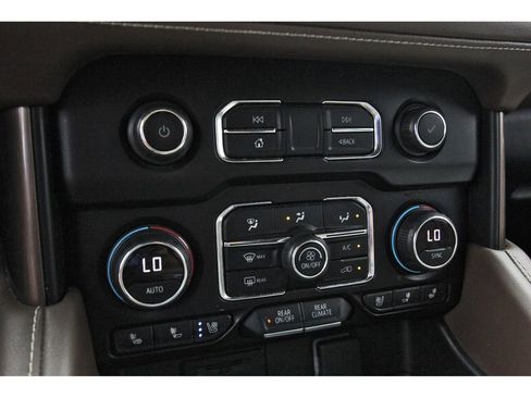 Used 2021 Chevrolet Tahoe High Country AWD/4WD image 24
