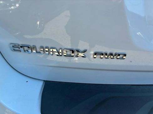 Used 2017 Chevrolet Equinox LT w/ Convenience Package image 9