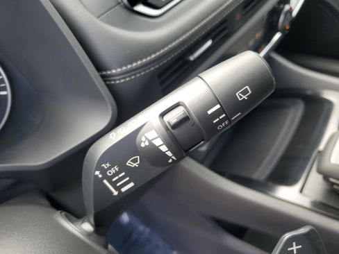 Certified 2023 Nissan Rogue SV image 21