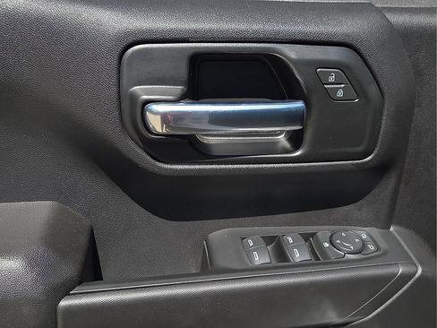 Used 2025 Chevrolet Silverado 1500 Custom Trail Boss AWD/4WD image 13