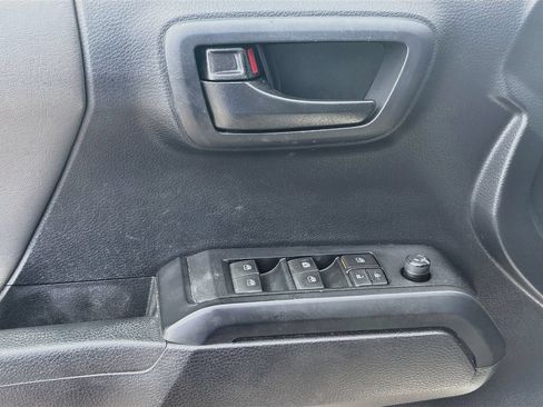 Used 2019 Toyota Tacoma SR w/ SR Convenience Package RWD image 18