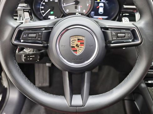 Used 2022 Porsche Macan S image 14