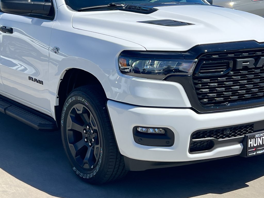 New 2026 RAM 1500 Express AWD/4WD image 9