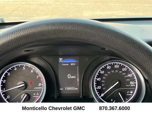 Used 2018 Toyota Camry LE image 13