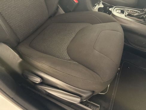 Used 2020 Jeep Cherokee Latitude image 26