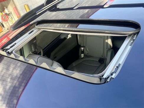 Used 2023 Honda Odyssey Elite image 23