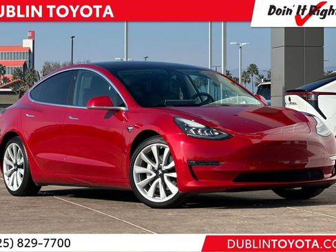 Used 2018 Tesla Model 3 Long Range image 1