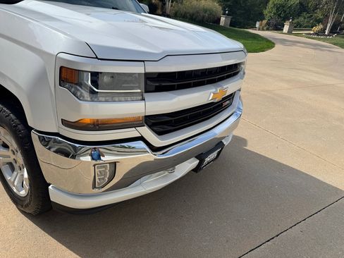 Used 2018 Chevrolet Silverado 1500 LT w/ All Star Edition image 31