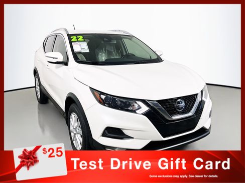 Used 2022 Nissan Rogue Sport SV image 1