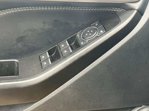 Used 2020 Ford Explorer Limited image 28