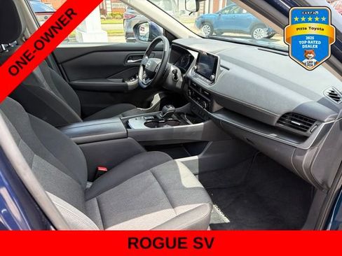 Used 2025 Nissan Rogue SV FWD image 9