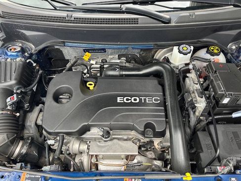 Used 2022 GMC Terrain SLE w/ Driver Convenience Package image 15