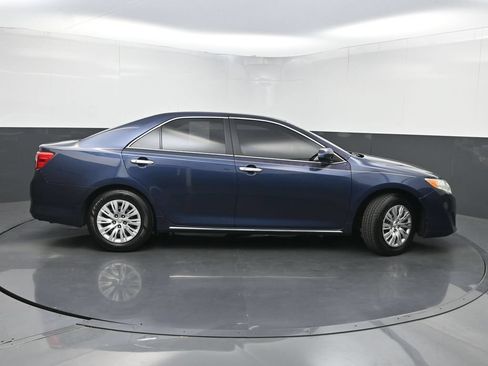 Used 2014 Toyota Camry LE FWD image 37