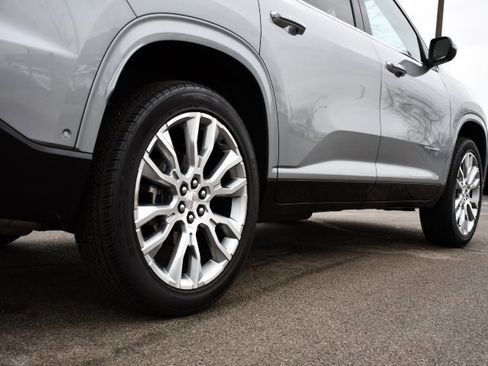 Used 2024 GMC Acadia Denali w/ Super Cruise Package image 9