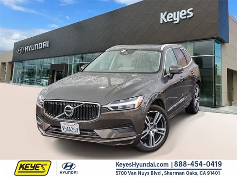 Used 2020 Volvo XC60 T5 Momentum w/ Protection Package Premier image 1