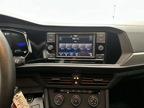 Used 2024 Volkswagen Jetta Sport image 25