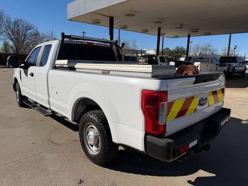 Used 2019 Ford F250 XL w/ Power Equipment Group image 3