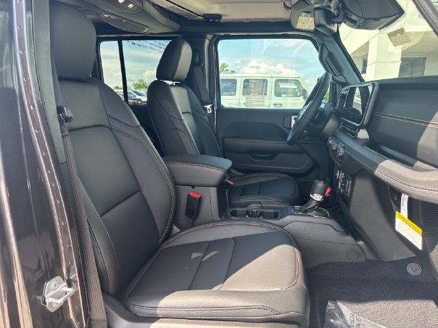 New 2027 Jeep Wrangler Unlimited Sahara AWD/4WD image 30