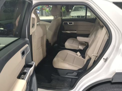 Used 2023 Ford Explorer XLT w/ Equipment Group 202A AWD/4WD image 12
