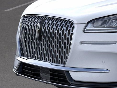 New 2026 Lincoln Corsair Premiere image 17