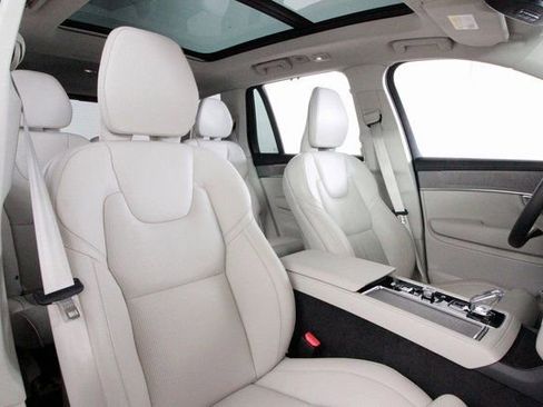 Used 2025 Volvo XC90 B6 Ultra w/ Protection Package image 23