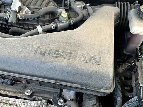 Used 2017 Nissan Rogue SV FWD image 30