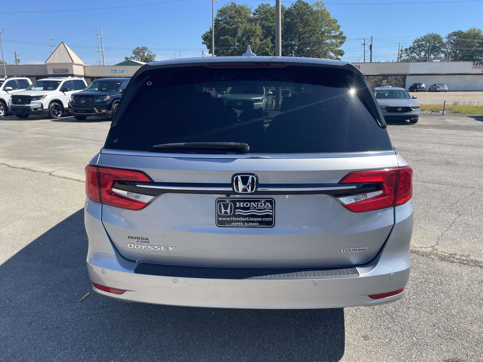 Certified 2024 Honda Odyssey Touring image 3