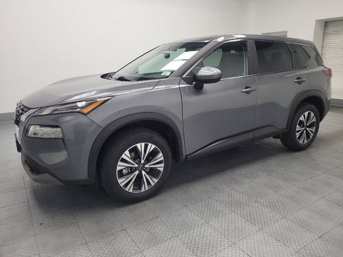 Used 2023 Nissan Rogue SV FWD image 2