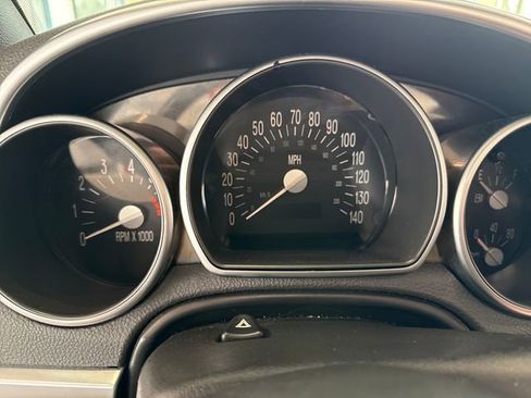 Used 2004 Chevrolet SSR w/ Preferred Equipment Group RWD image 18