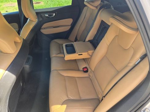 Used 2020 Volvo XC60 T5 Momentum AWD/4WD image 20