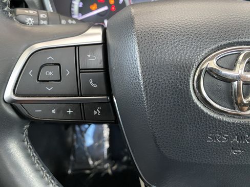 Used 2021 Toyota Highlander Platinum AWD/4WD image 6