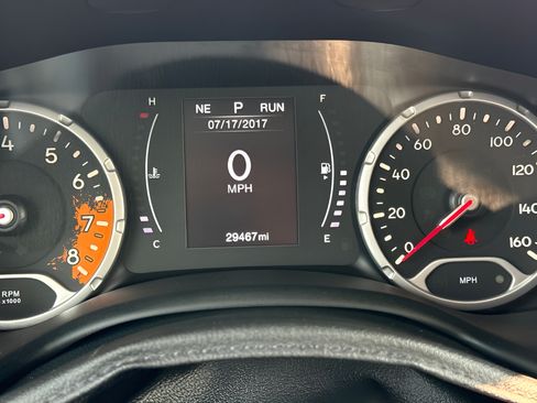 Used 2018 Jeep Renegade Altitude AWD/4WD image 18