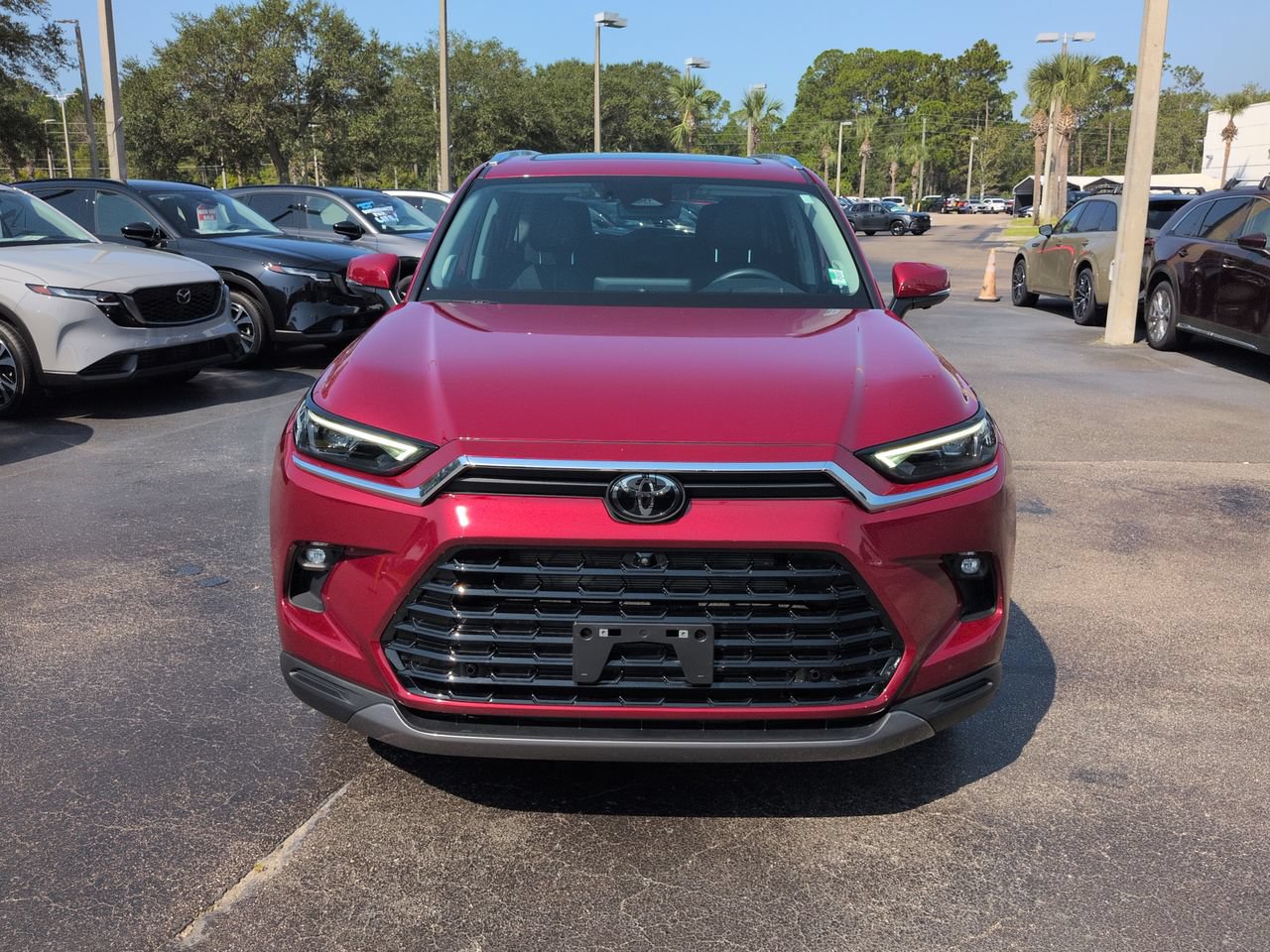 Used 2024 Toyota Grand Highlander AWD image 9