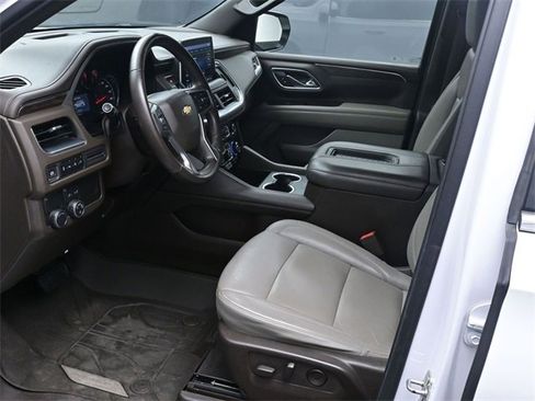 Used 2021 Chevrolet Tahoe LT image 2