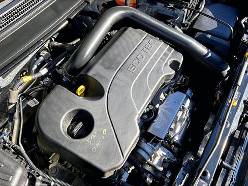 Used 2024 Chevrolet Equinox RS image 34