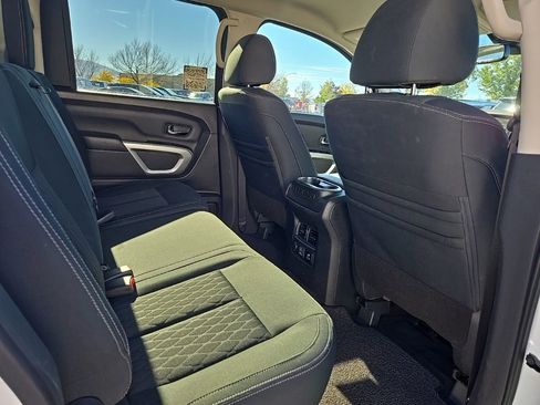 Used 2019 Nissan Titan SV w/ SV Convenience Package image 27