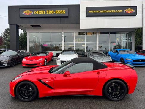 Used 2015 Chevrolet Corvette Stingray image 3