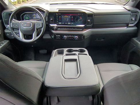 Used 2023 GMC Sierra 1500 SLE w/ X31 Off-Road Package image 15