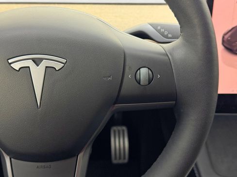 Used 2022 Tesla Model Y Performance image 20