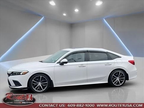 Used 2022 Honda Civic Touring image 5