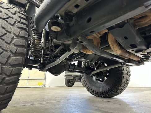 Used 2016 Jeep Wrangler Unlimited Rubicon AWD/4WD image 13