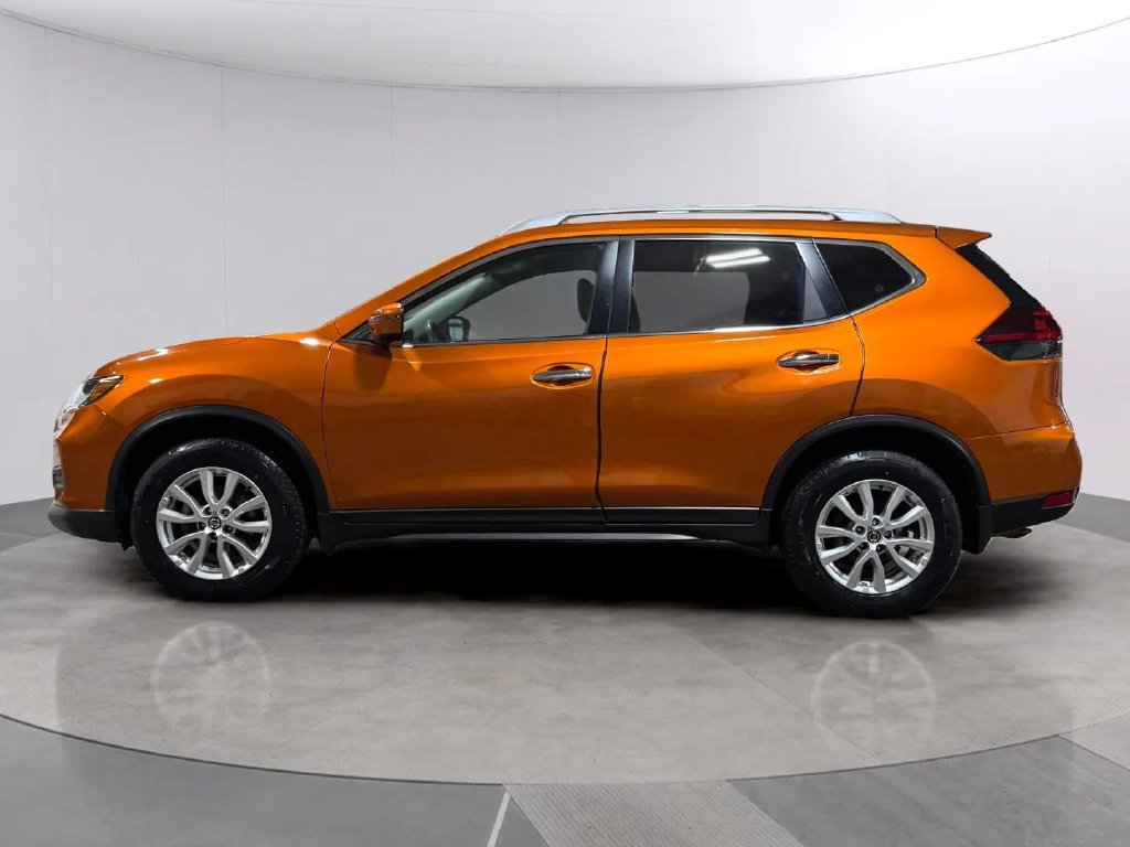 Used 2018 Nissan Rogue SV AWD/4WD image 6
