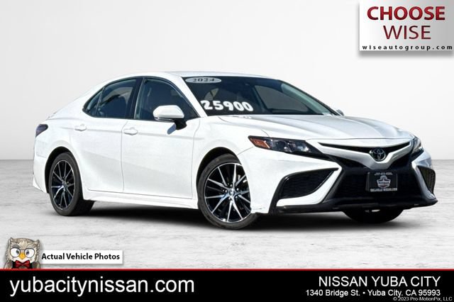 Used 2024 Toyota Camry SE FWD image 1