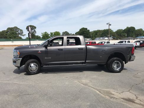 Used 2022 RAM 3500 Tradesman w/ Towing Technology Group AWD/4WD image 8