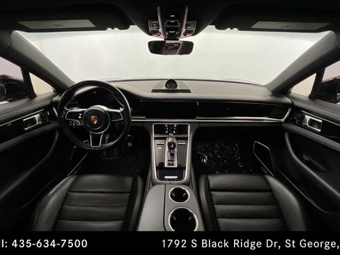 Used 2017 Porsche Panamera 4 AWD/4WD image 9